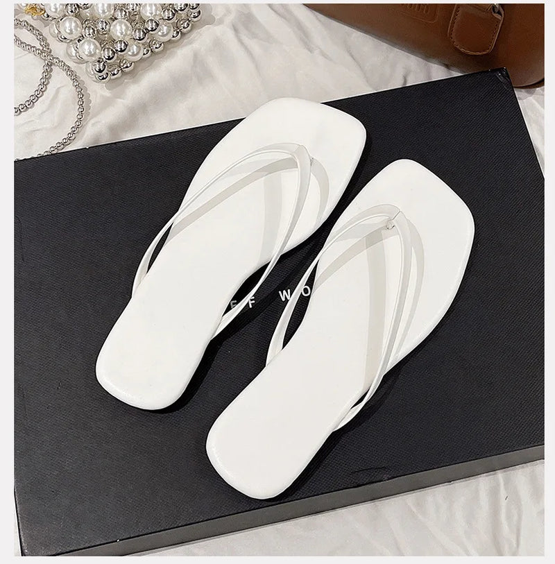 New Spring/Summer/Women PU Slippers Beach Sandals Outdoor Wild Fashion Ladies Square Head Flip Flops