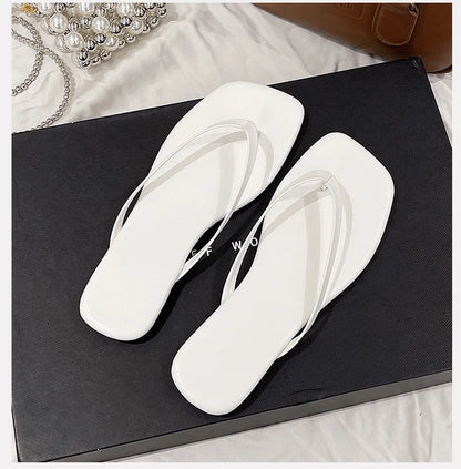 New Spring/Summer/Women PU Slippers Beach Sandals Outdoor Wild Fashion Ladies Square Head Flip Flops