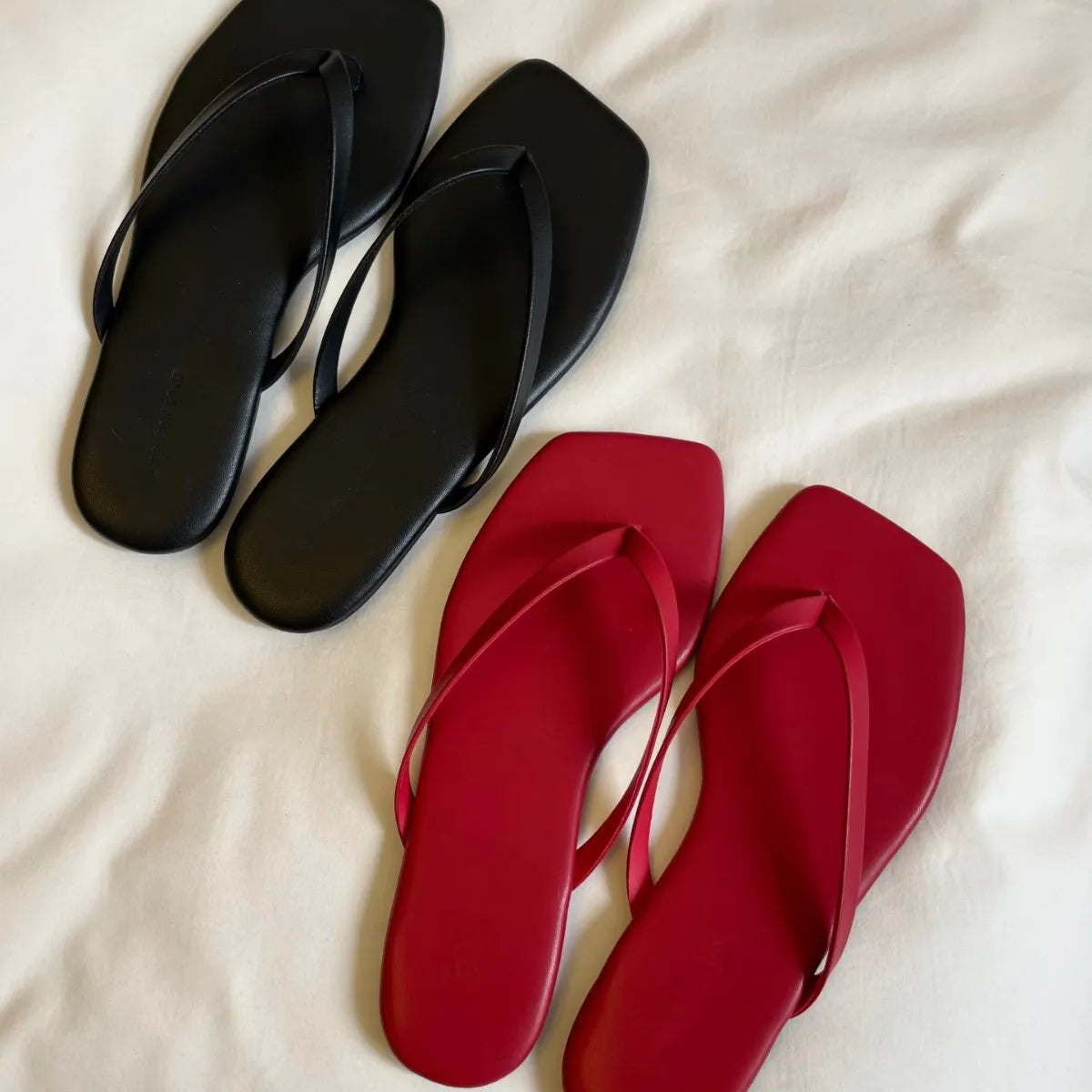 New Spring/Summer/Women PU Slippers Beach Sandals Outdoor Wild Fashion Ladies Square Head Flip Flops